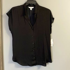 Nine West black sleeveless button down
